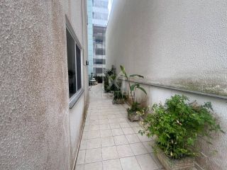 APARTAMENTO QUADRA MAR NO CENTRO DE ITAPEMA