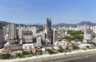 APARTAMENTO COM VISTA MAR E 04 SUÍTES EM PORTO BELO