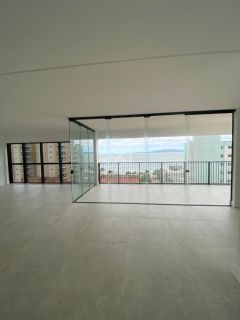 APARTAMENTO VISTA MAR NO CENTRO DE ITAPEMA