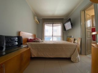 APARTAMENTO COM 04 DORMITÓRIOS NO CORAÇÃO DE ITAPEMA