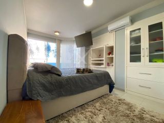 APARTAMENTO COM 04 DORMITÓRIOS NO CORAÇÃO DE ITAPEMA