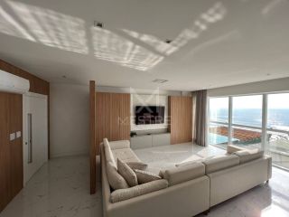 APARTAMENTO DE ALTO PADRÃO MOBILIADO EM MEIA PRAIA