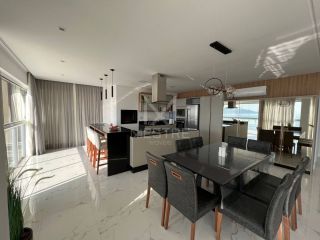 APARTAMENTO DE ALTO PADRÃO MOBILIADO EM MEIA PRAIA