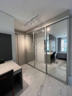 APARTAMENTO DE ALTO PADRÃO MOBILIADO EM MEIA PRAIA