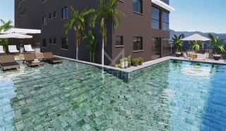 Apartamento 3 suítes a poucos passos do mar!