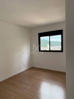 Apartamento alto padrão 180metros do mar