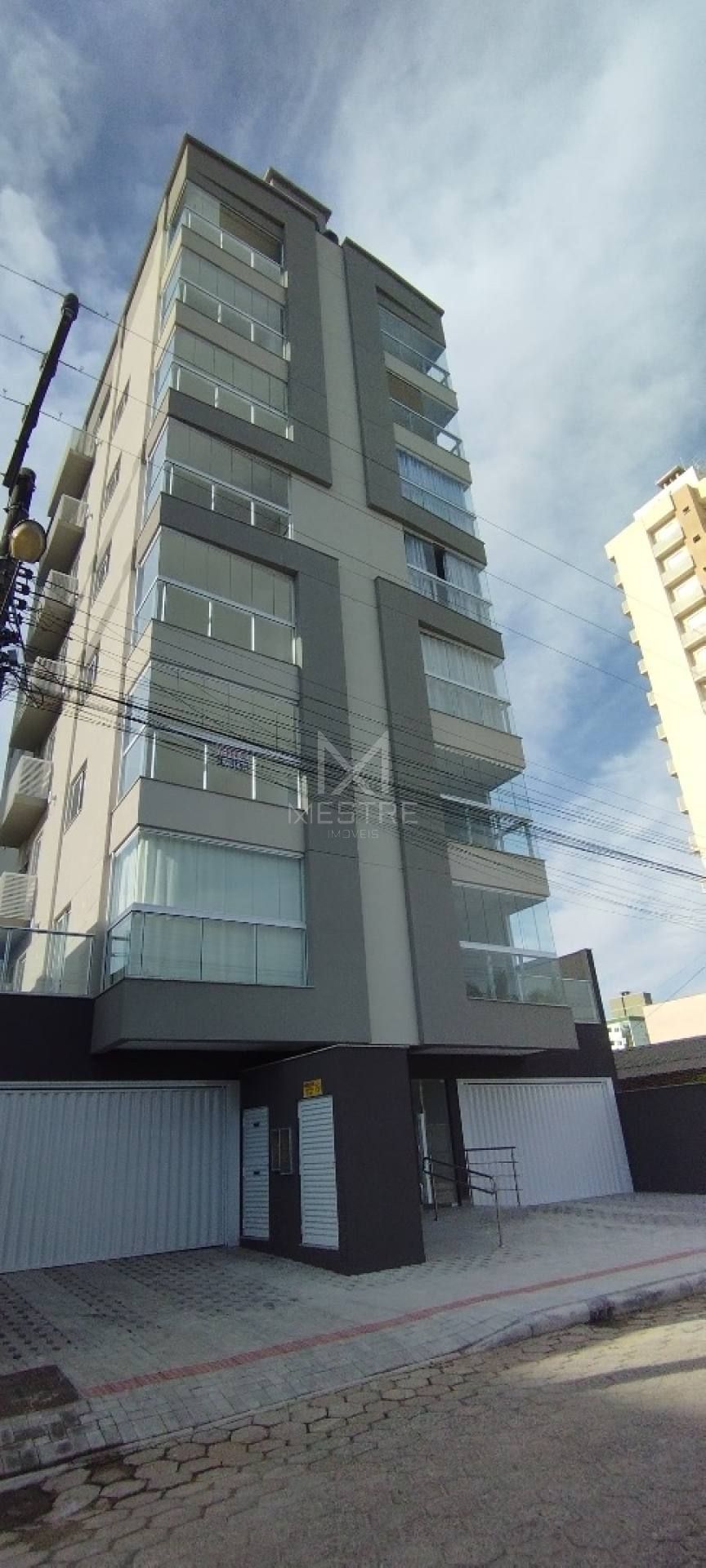 Apartamento 02 suítes novo