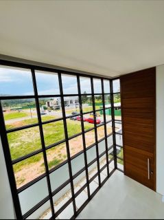 CASA  ALTO PADRÃO 03 SUÍTES