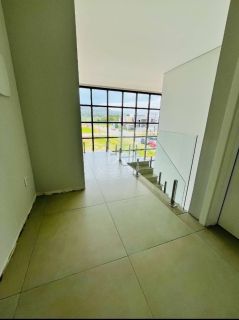 CASA  ALTO PADRÃO 03 SUÍTES