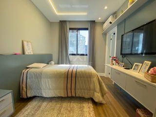 APARTAMENTO 03 SUITES Á 300 METROS DO MAR