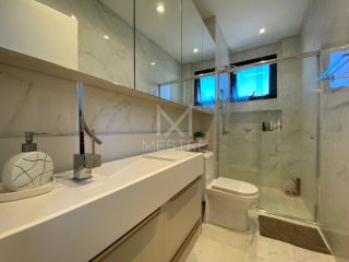 APARTAMENTO 03 SUITES Á 300 METROS DO MAR