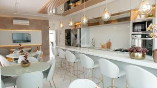 APARTAMENTO Á 200 METROS DO MAR