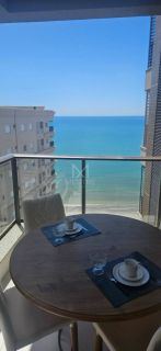 APARTAMENTO 03 SUITES Á 120 METROS DO MAR