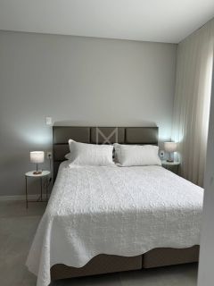 APARTAMENTO 02 SUITES EM MEIA PRAIA