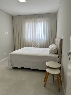 APARTAMENTO 02 SUITES EM MEIA PRAIA