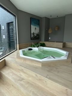 APARTAMENTO 02 SUITES EM MEIA PRAIA