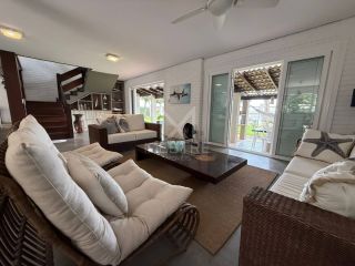 CASA  ALTO PADRÃO FRENTE MAR