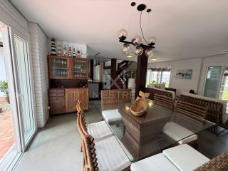 CASA  ALTO PADRÃO FRENTE MAR