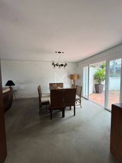 CASA  ALTO PADRÃO FRENTE MAR