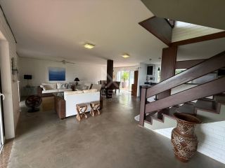 CASA  ALTO PADRÃO FRENTE MAR