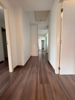 CASA  ALTO PADRÃO FRENTE MAR