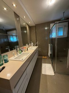 CASA  ALTO PADRÃO FRENTE MAR