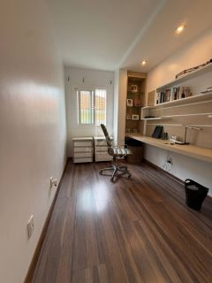 CASA  ALTO PADRÃO FRENTE MAR