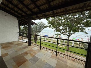 CASA  ALTO PADRÃO FRENTE MAR