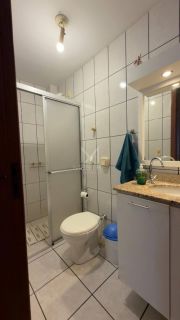 APARTAMENTO Á 100 METROS DO MAR NO CENTRO DE ITAPEMA