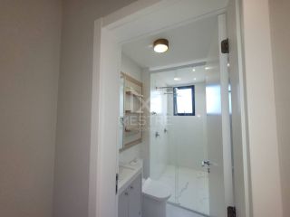 APARTAMENTO NO CENTRO DE ITAPEMA Á 200 METROS DO MAR