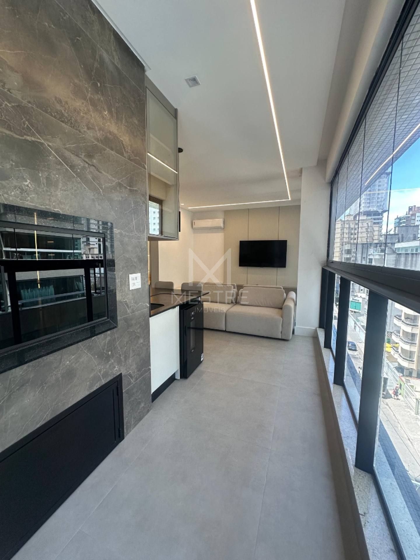 APARTAMENTO 03 SUÍTES EM MEIA PRAIA ITAPEMA