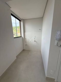 APARTAMENTO Á 500 METROS DO MAR EM PORTO BELO