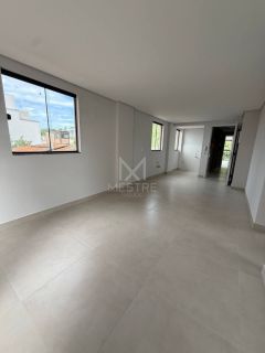 APARTAMENTO Á 500 METROS DO MAR EM PORTO BELO