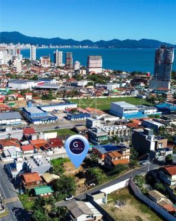 APARTAMENTO Á 500 METROS DO MAR EM PORTO BELO