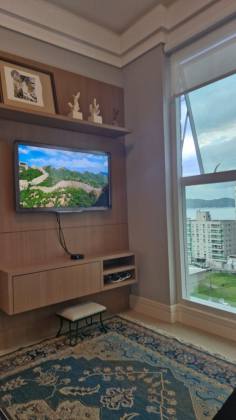 APARTAMENTO QUADRA MAR MOBILIADO COM 03 SUÍTES À VENDA NA MEIA PRAIA