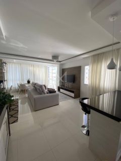 COBERTURA COM VISTA MAR À VENDA NO CENTRO DE ITAPEMA