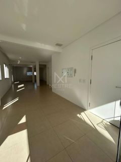 COBERTURA COM VISTA MAR À VENDA NO CENTRO DE ITAPEMA