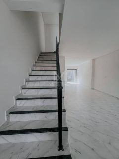 SOBRADO NOVO COM 02 DORMITÓRIOS À VENDA EM ITAPEMA