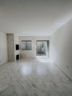 SOBRADO NOVO COM 02 DORMITÓRIOS À VENDA EM ITAPEMA