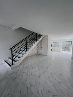 SOBRADO NOVO COM 02 DORMITÓRIOS À VENDA EM ITAPEMA