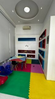 APARTAMENTO QUADRA MAR COM COM 04 SUÍTES À VENDA NA MEIA PRAIA