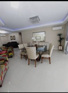 APARTAMENTO QUADRA MAR COM COM 04 SUÍTES À VENDA NA MEIA PRAIA