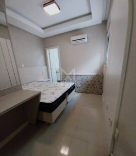 APARTAMENTO QUADRA MAR COM COM 04 SUÍTES À VENDA NA MEIA PRAIA