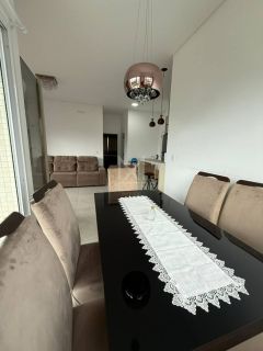 APARTAMENTO MOBILIADO COM  02 SUÍTES À VENDA EM BAL. PEREQUÊ