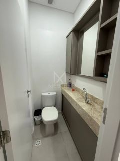 APARTAMENTO MOBILIADO COM  02 SUÍTES À VENDA EM BAL. PEREQUÊ