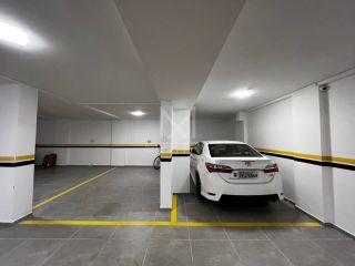 APARTAMENTO MOBILIADO COM 03 SUÍTES Á VENDA NA MEIA PRAIA