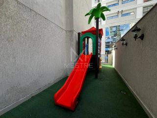 APARTAMENTO MOBILIADO COM 03 SUÍTES Á VENDA NA MEIA PRAIA