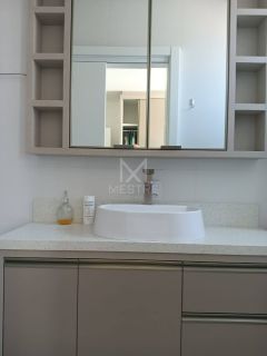 APARTAMENTO MOBILIADO COM 03 SUÍTES Á VENDA NA MEIA PRAIA