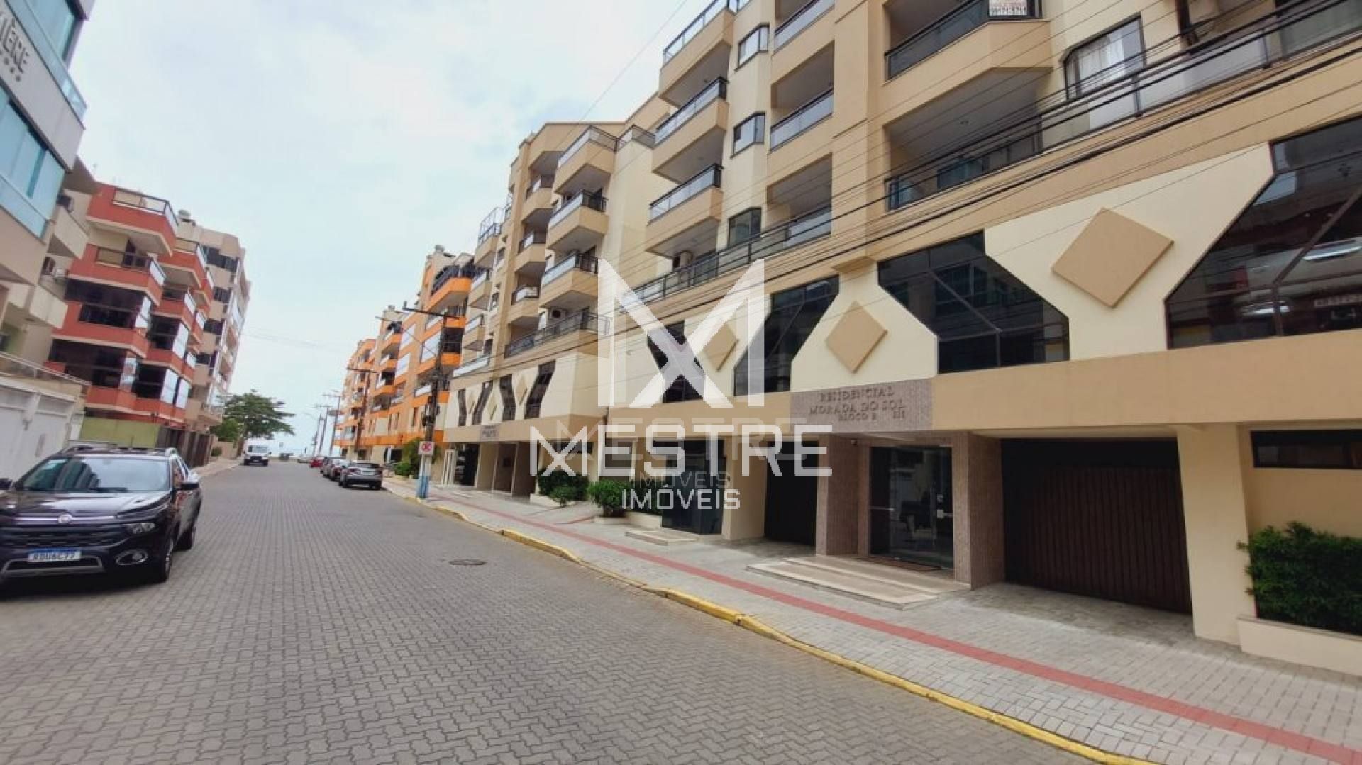 APARTAMENTO QUADRA MAR COM 02 DORMITÓRIOS DISPONÍVEL PARA LOCAÇÃO ANUAL