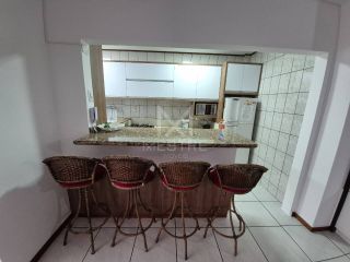 APARTAMENTO QUADRA MAR COM 02 DORMITÓRIOS DISPONÍVEL PARA LOCAÇÃO ANUAL